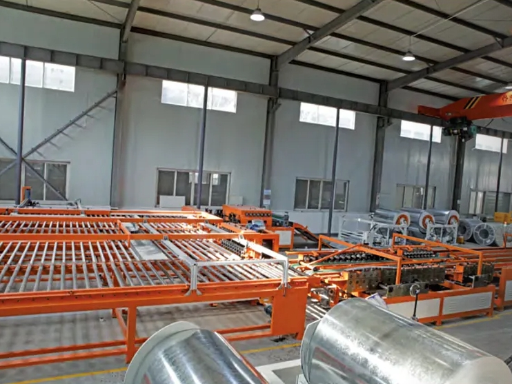 智能化镀锌铁皮风管生产线